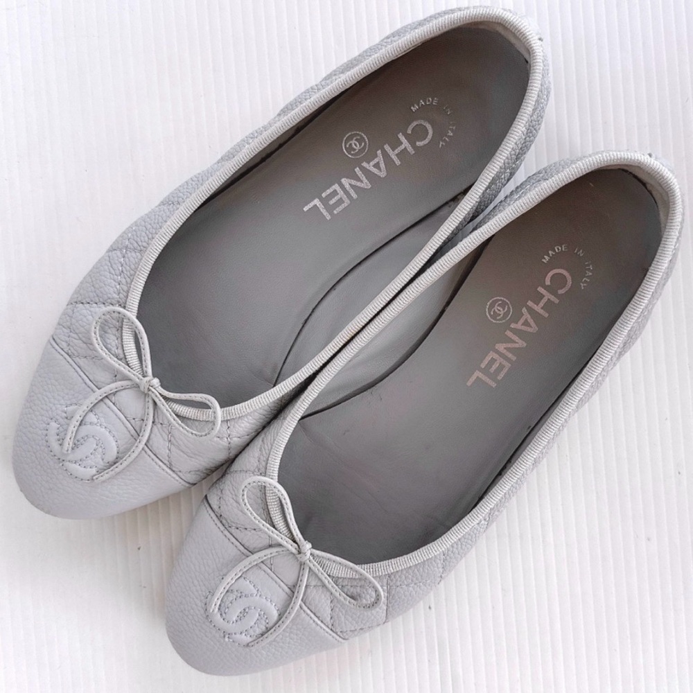 CHANEL Light Gray Quilted Leather Ballet Flats 37.5